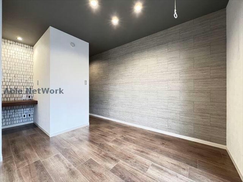  ノイエス前田南