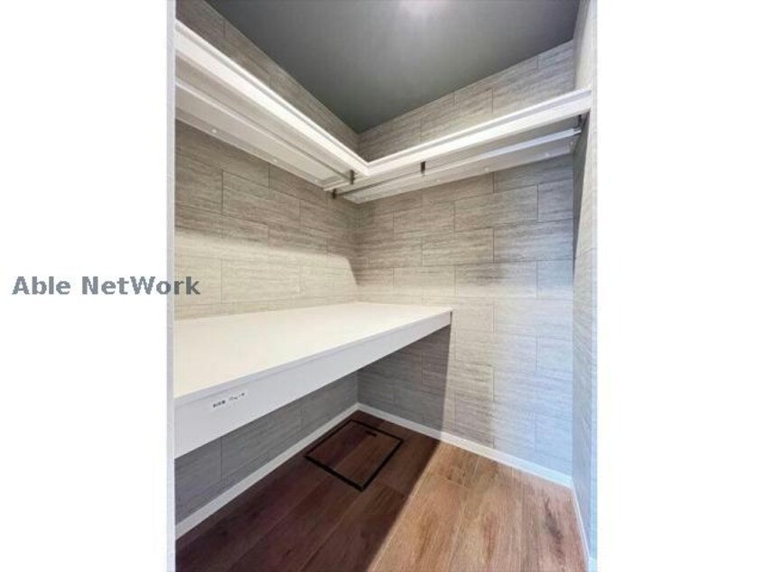  ノイエス前田南