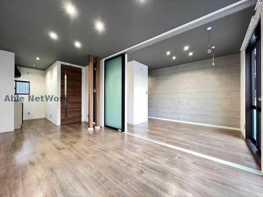  ノイエス前田南