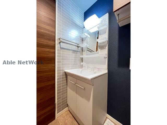  ノイエス前田南