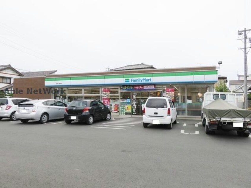 ファミリーマート豊橋小鷹野店(コンビニ)まで291m クレセオ花水木