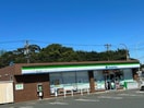ファミリーマート豊橋一里山店(コンビニ)まで1674m ホワイトハイツ細谷A.B