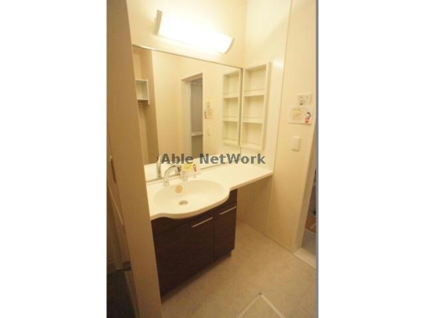  メゾン　ラ・ヴェリテA　B