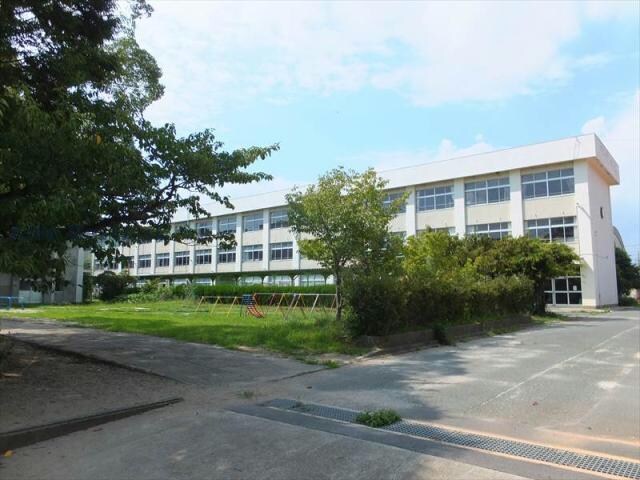 豊橋市立豊小学校(小学校)まで539m エクレール８