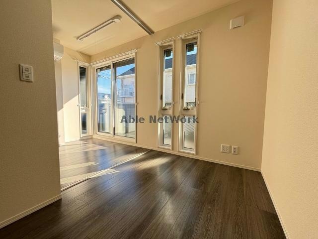  アトール　テラス　柱