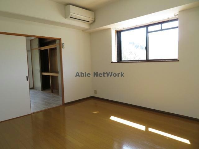  クリスタルヒルズ