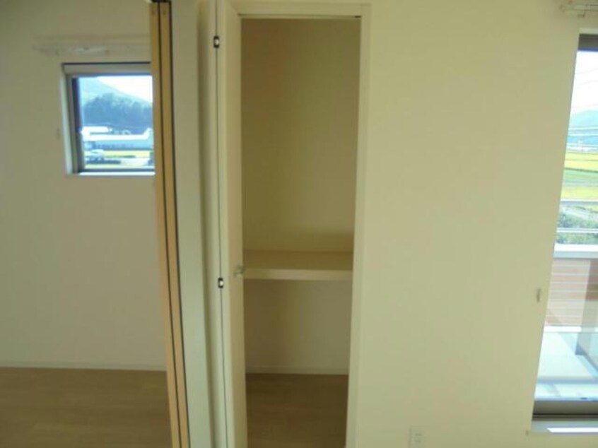 収納 Lon　Happiness