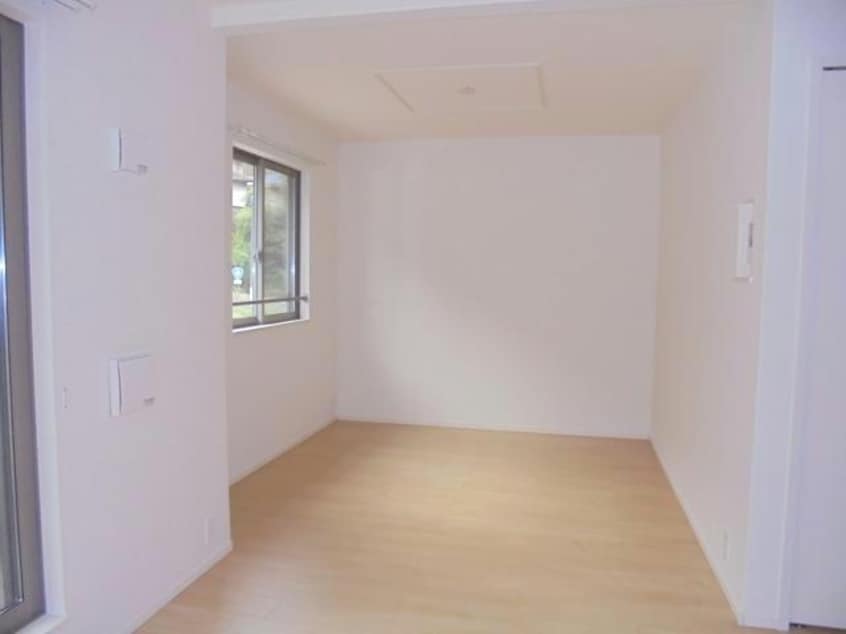 リビング プラシード柚木　B棟