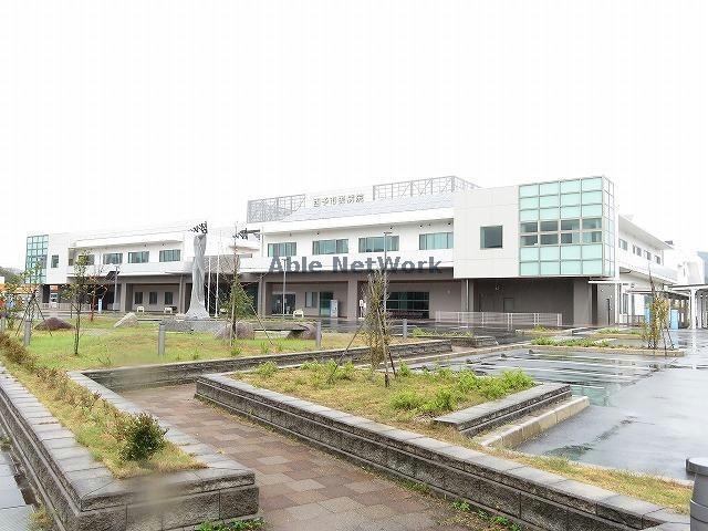 西予市立西予市民病院(病院)まで931m マリオ上松葉Ａ