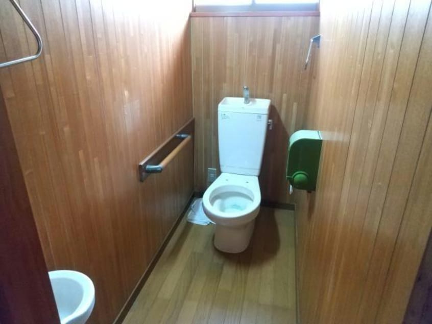  内子町渡邉貸家