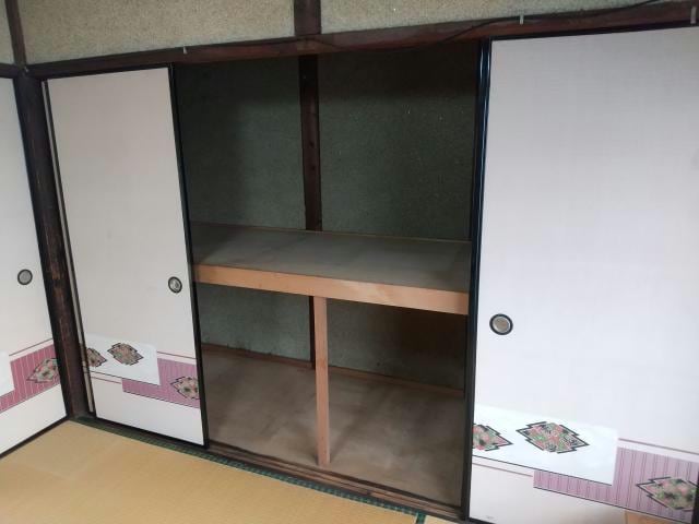  内子町渡邉貸家