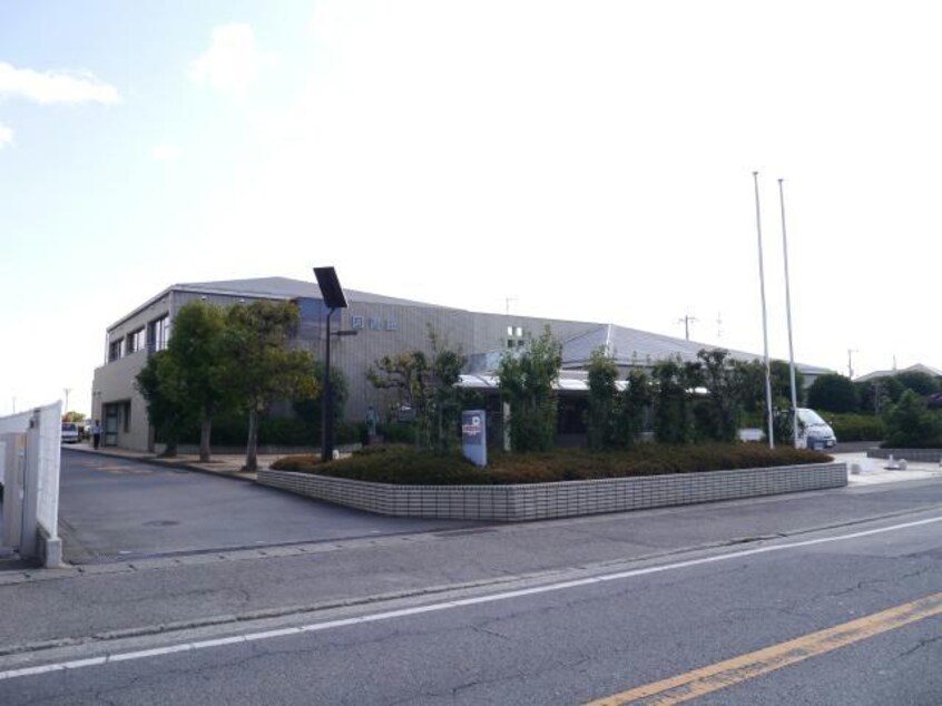 藍住町立図書館(図書館)まで1462m 立川ハイツ