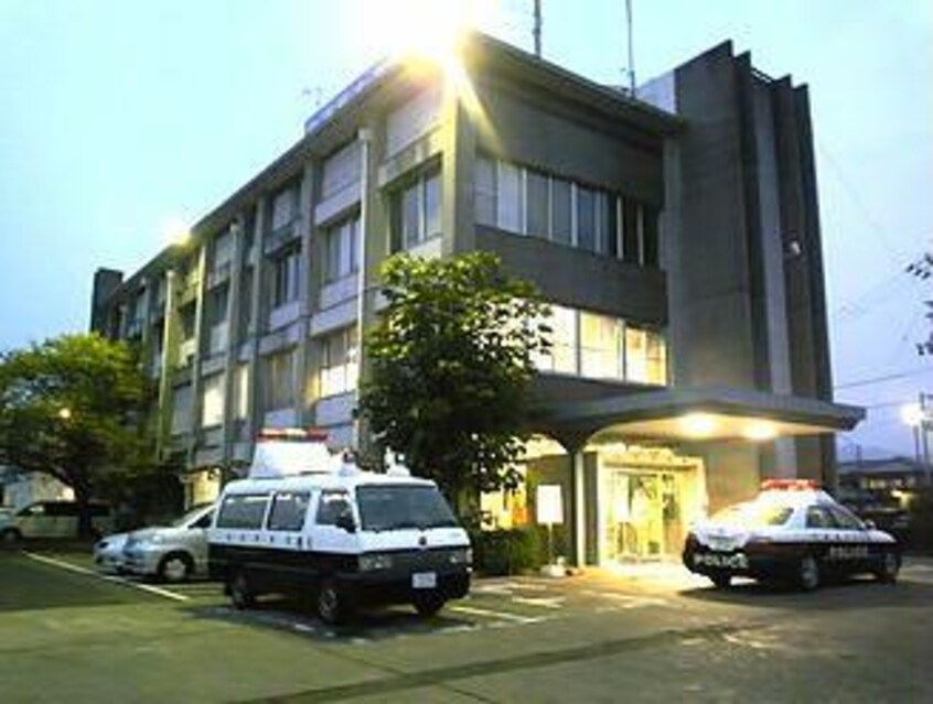 徳島板野警察署板野庁舎(警察署/交番)まで1618m グランコートフェイマスＡ・Ｂ