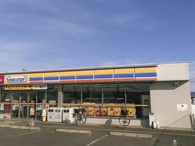 ミニストップ徳島応神店(コンビニ)まで839m ガーデニングハイツⅡ