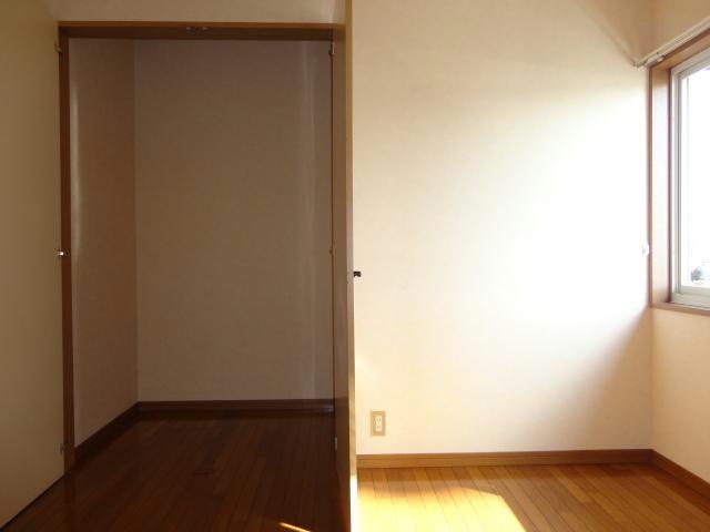  ファインランド酒井