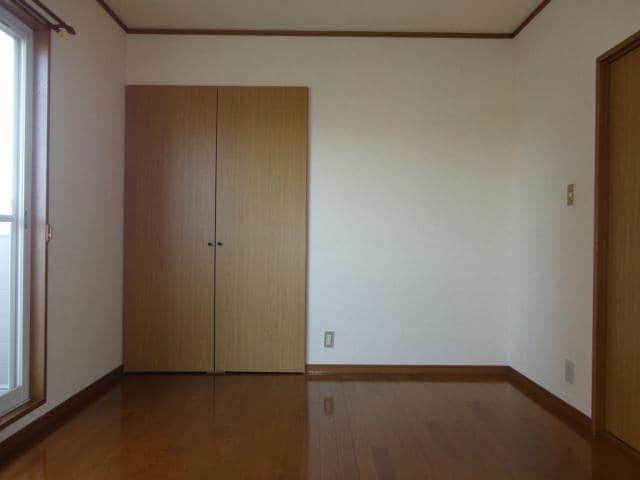  ファインランド酒井