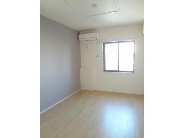  エルヴィータＢ