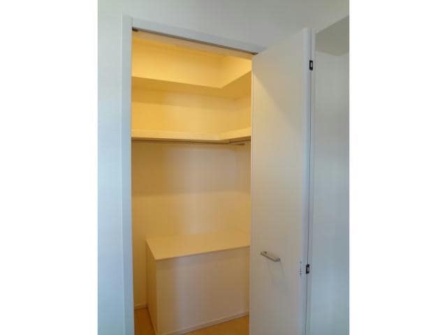  エルヴィータＢ