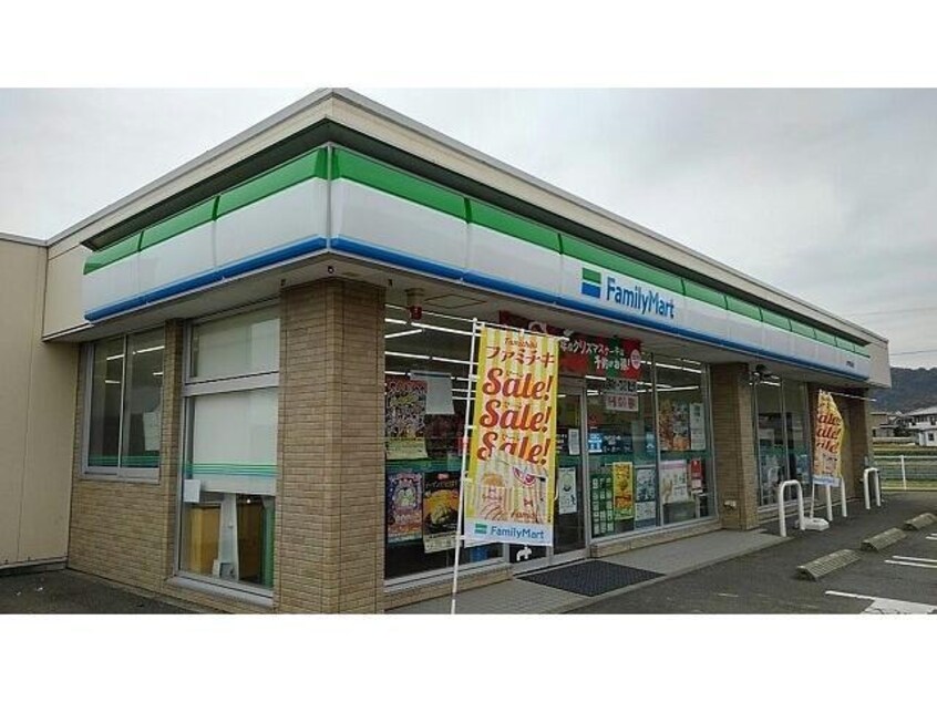 ファミリーマート鳴門姫田店(コンビニ)まで359m サンコート大谷