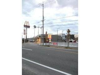 マクドナルド28号鳴門店(その他飲食（ファミレスなど）)まで962m カーサ　デル　ジラソーレ