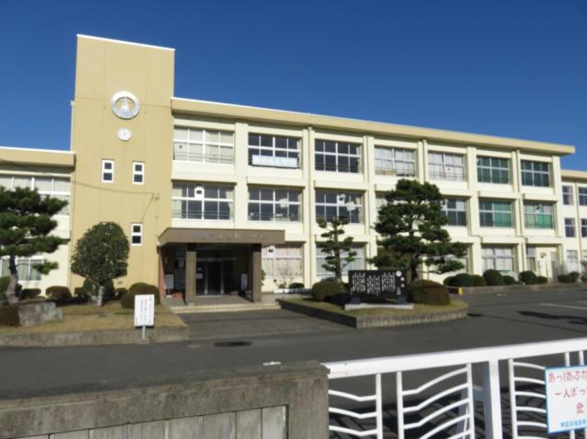 甲賀市立綾野小学校(小学校)まで1064m シャトウ名坂マンション