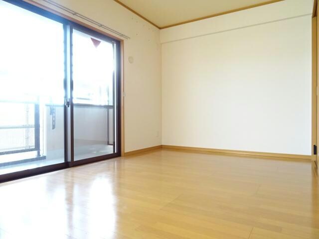 洋室6帖 ヴィラ梅ノ井