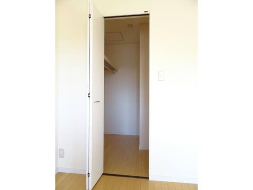 ウォークインクローゼット 夢咲きの里D棟