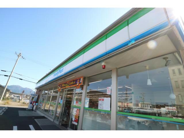 ファミリーマート日野町松尾店(コンビニ)まで502m スカイハイツⅠ・Ⅱ