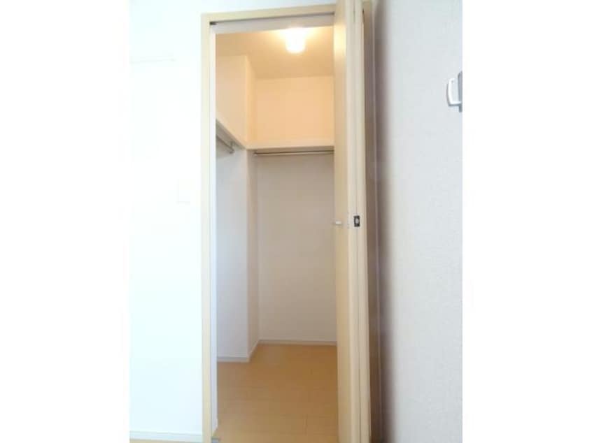 ｳｫｰｸｲﾝｸﾛｰｾﾞｯﾄ ジョイ アルミュールＡ