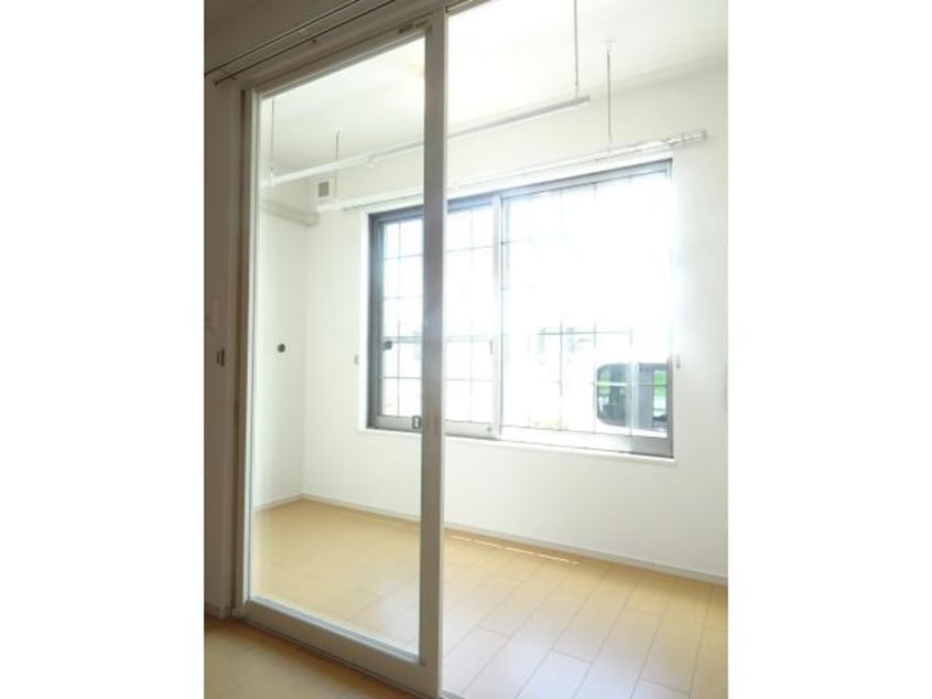 ｻﾝルーム ジョイ アルミュールＡ