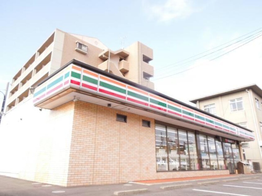 セブンイレブン石部文化ホール前店(コンビニ)まで855m GRANDIR THREE ONE