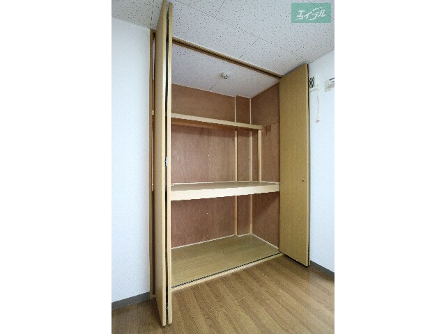 収納 甲西ヒカリハイツ