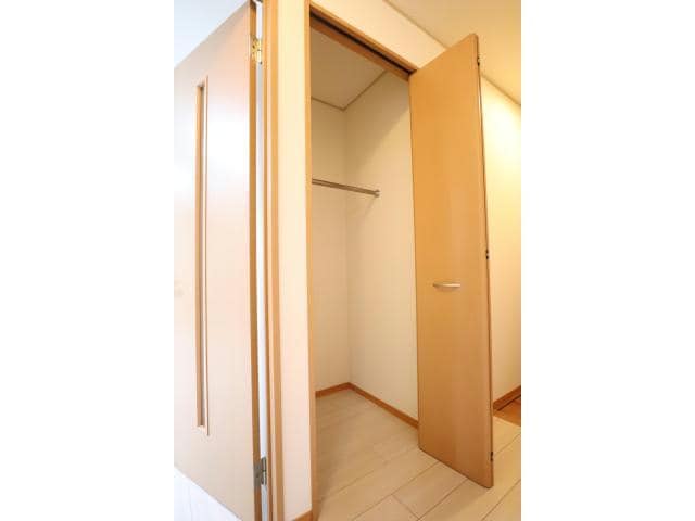 廊下収納 シャインヒルA