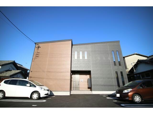  イオ・リアン日野