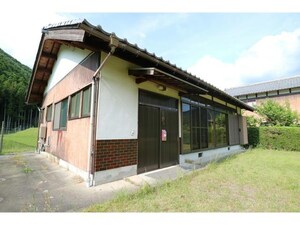 土山町鮎河　貸家
