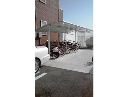  グリーンコート Ｅ