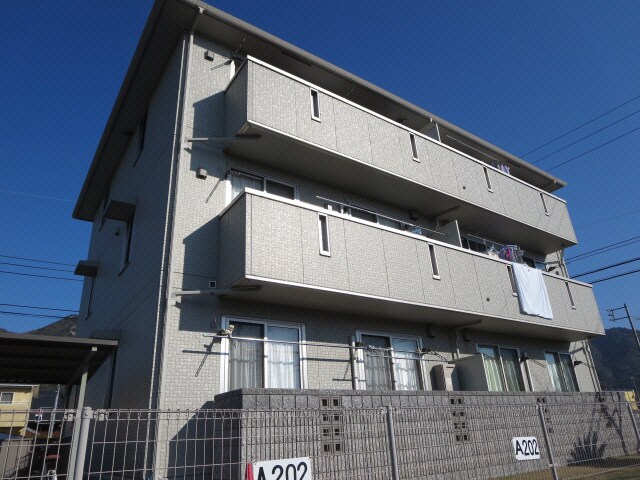 ランド アクシス高井
