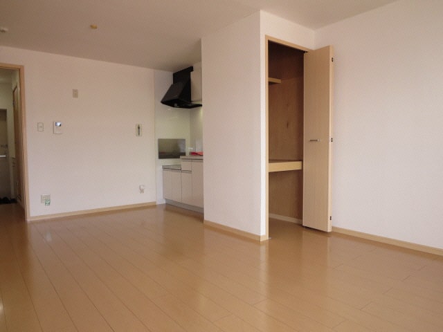  ファミールロジュマンＡ