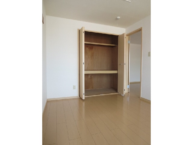  ファミールロジュマンＡ