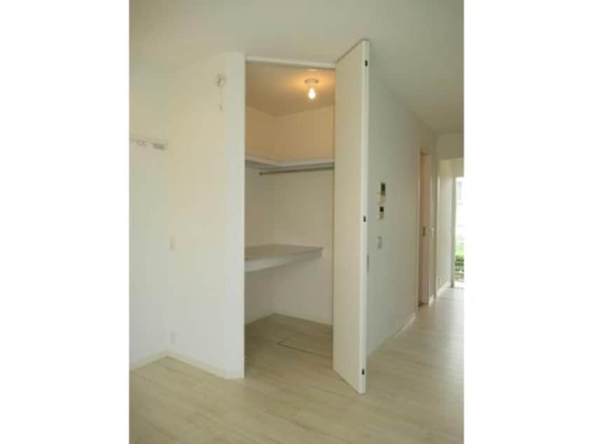  山陽本線（中国）/防府駅 バス15分自衛隊前下車:停歩7分 1階 築18年