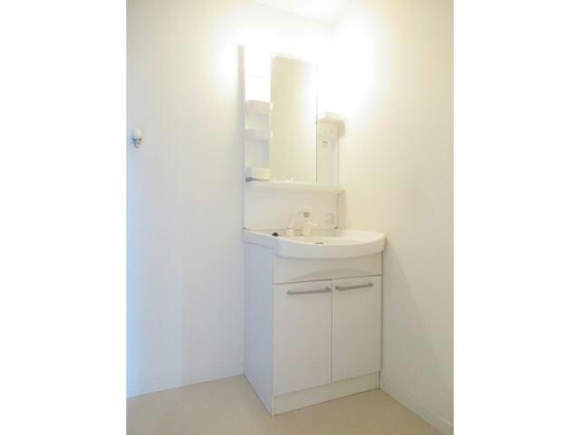  山陽本線（中国）/防府駅 バス15分自衛隊前下車:停歩7分 1階 築18年