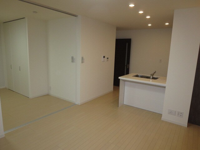  シャーメゾン華浦