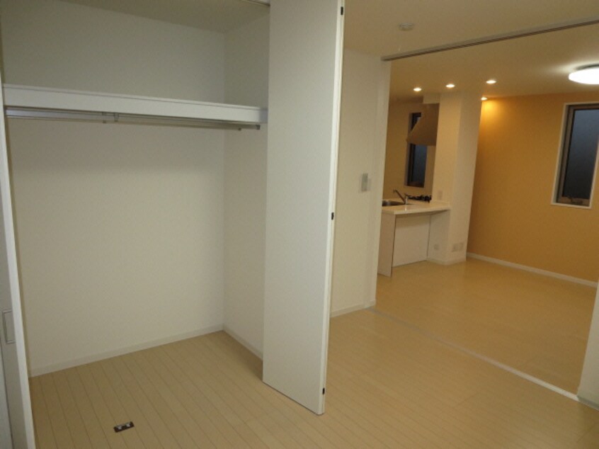  シャーメゾン華浦