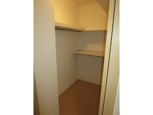  アンソレイエⅡ号館