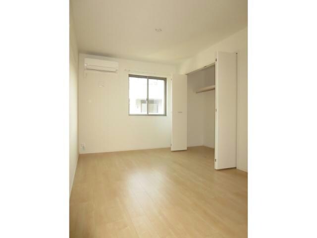  メゾン・ド 沖今宿　B