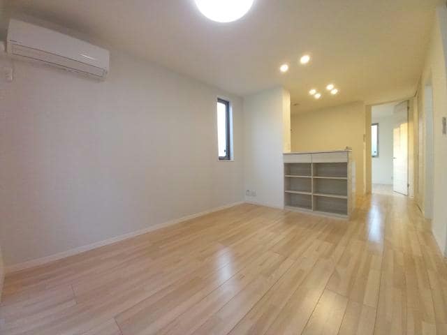  レーベン国府Ａ棟