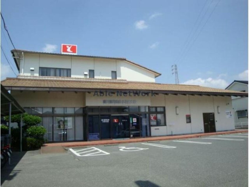 豊川信用金庫小坂井支店(銀行)まで464m ディルーエ