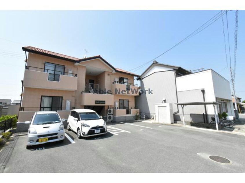 地中海プロヴァンス風のおしゃれな外観 ベルガーデン牛久保