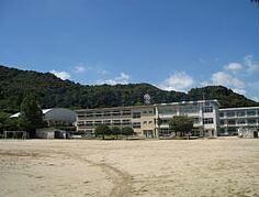 豊川市立御油小学校(小学校)まで766m オリオンハイツ