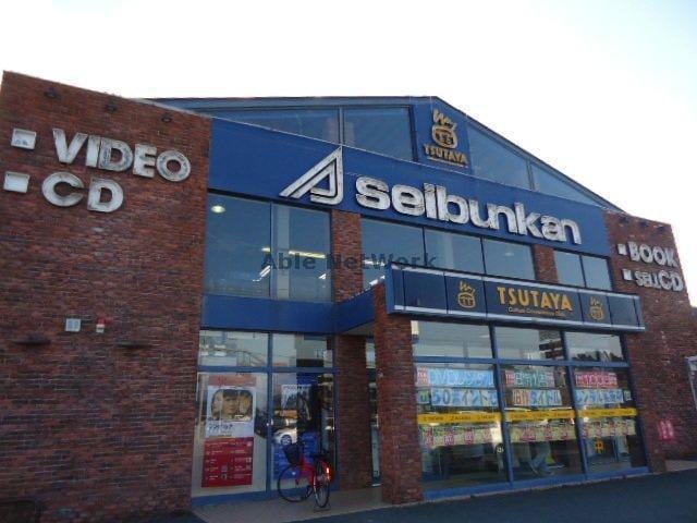 TSUTAYA豊川市田店(ビデオ/DVD)まで2501m カトルフィーユ